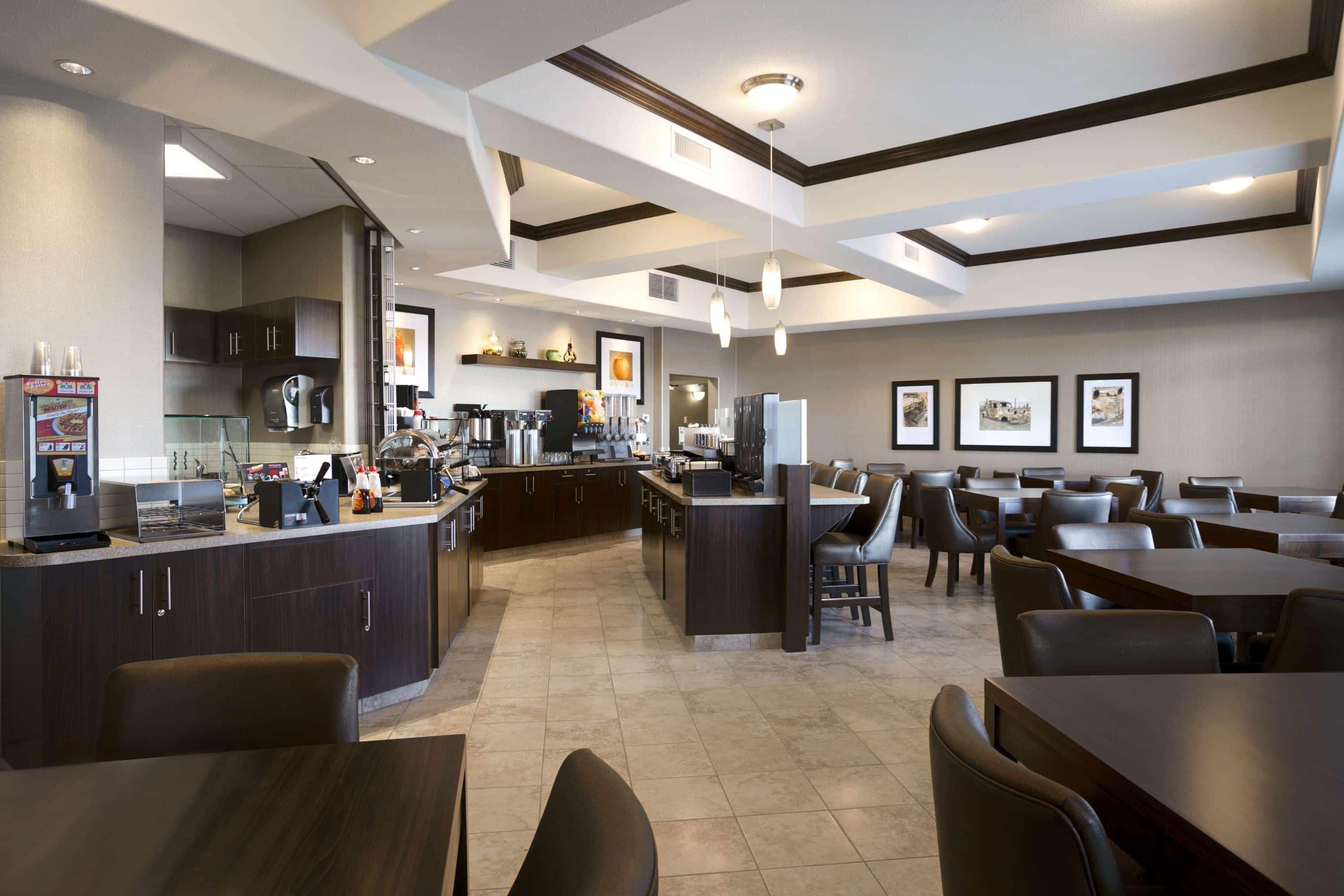 Ramada By Wyndham Conklin Hotel Екстериор снимка
